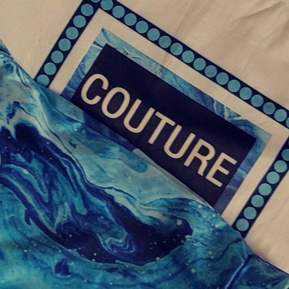 Women's 2 piece custom short set... - Picture 3 of 4